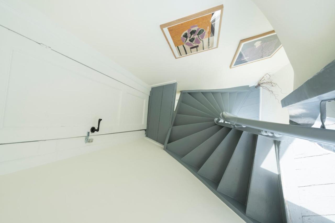 Shway - The Suit Antwerpen Bagian luar foto