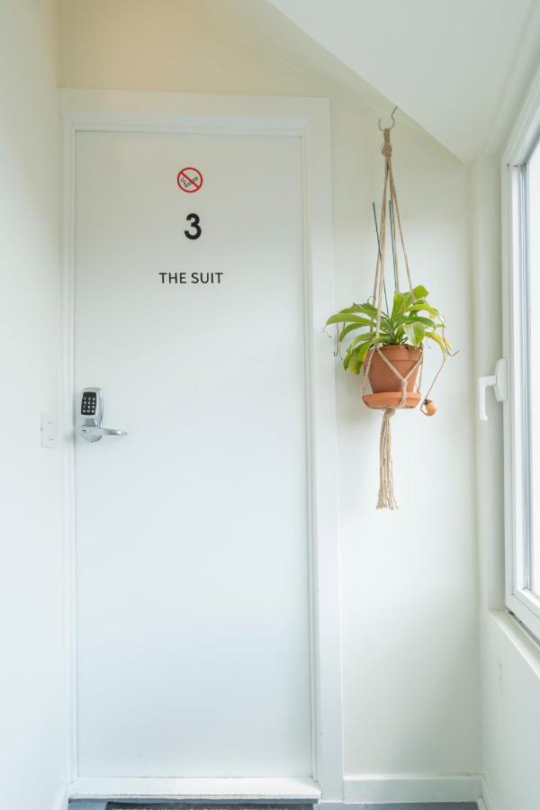 Shway - The Suit Antwerpen Bagian luar foto